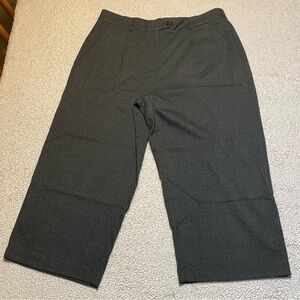 Reitmans Women’s Charcoal Wide-Leg Culottes | Office Work Pants - Size 16